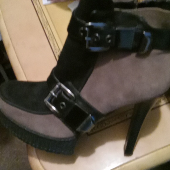 BCBG Generation ankle boot - Picture 8 of 11
